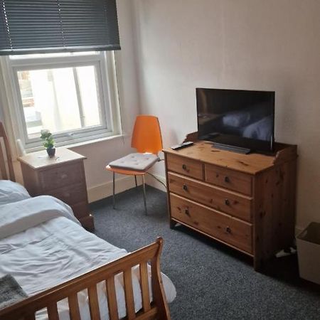 Mike'S Homestay Eastleigh Esterno foto
