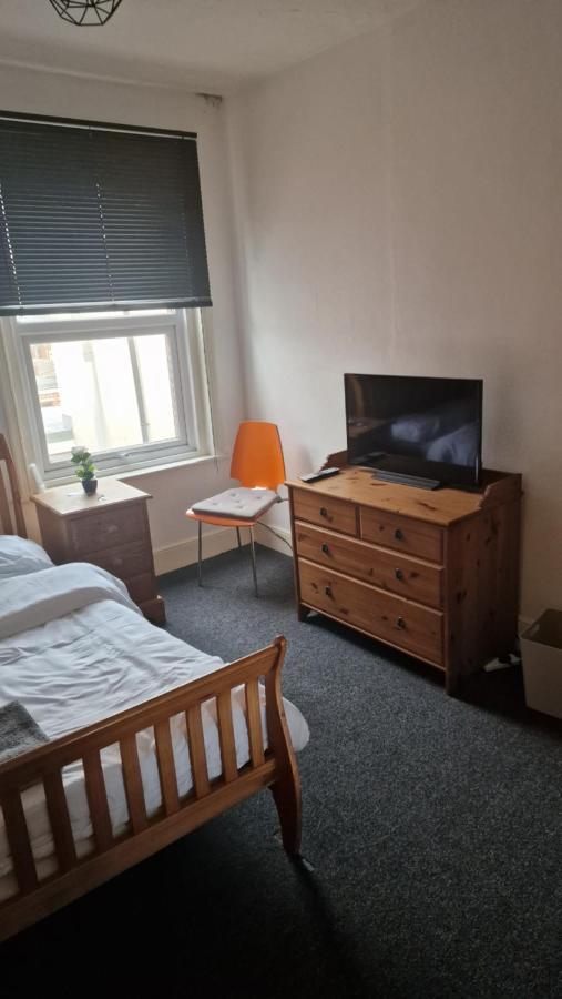 Mike'S Homestay Eastleigh Esterno foto